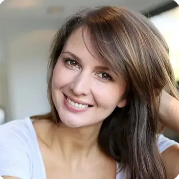 Sarah R - California, USA